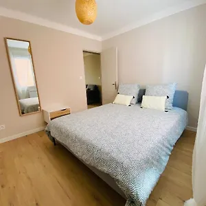 T2 Neuf Centre Village Appartement